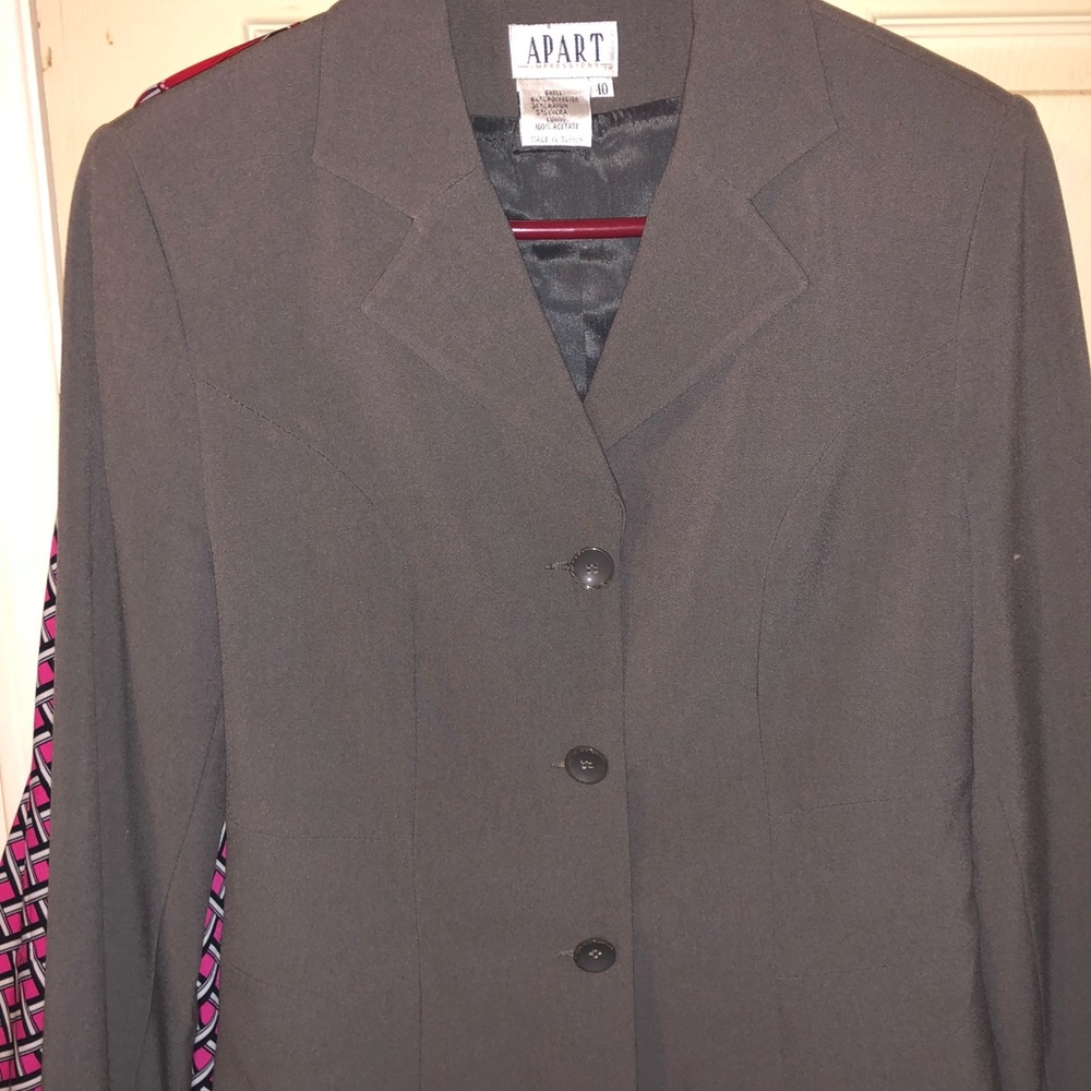 Work attire - Picture 3 of 4